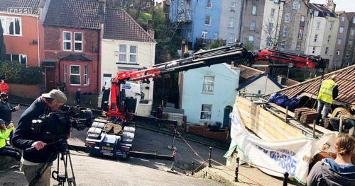 A Fassi F545RA.2.26 crane takes down a Banksy