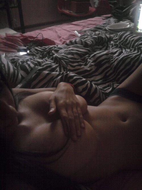 18+ only. Selfshot Full Photo Sets adult photos