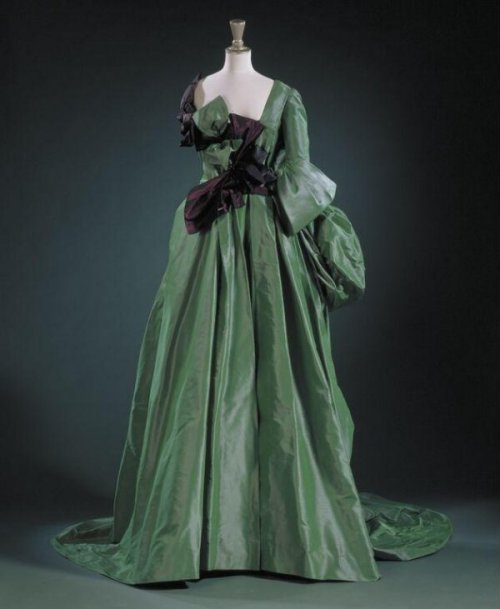 “Watteau” from the Les Femmes CollectionVivienne WestwoodSpring/Summer 1996 Contemporary designers c