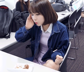 rgfriend:  kimsowcn:  yuju-ju: 👍   💜💜😘