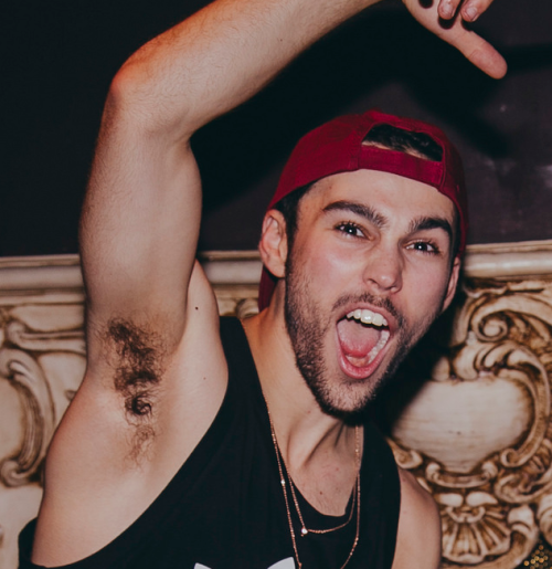 celebpits:  Hot pic of Max Schneider!Thanks!