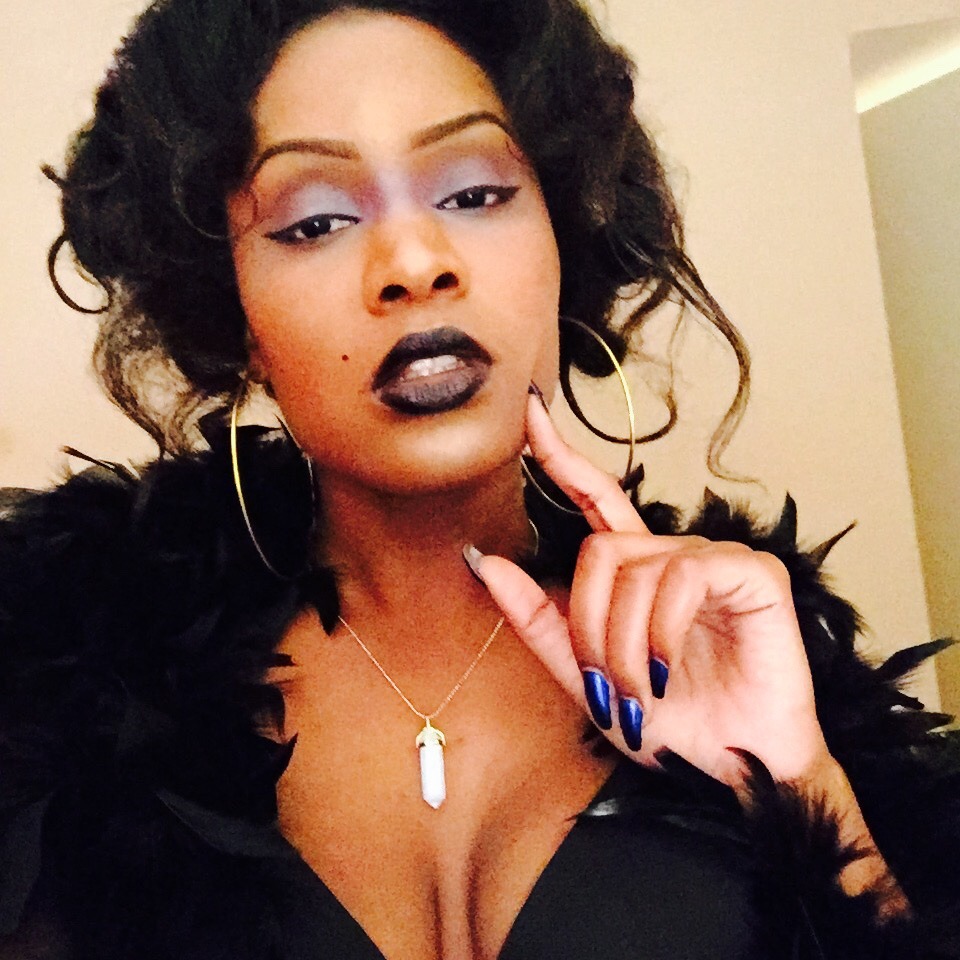 flyandfamousblackgirls:  femburton:  🎃 Nah playa, I don’t suck spooky dick for