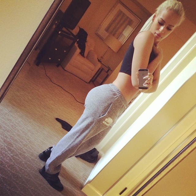 azzstupidphat:  Veronica Valle