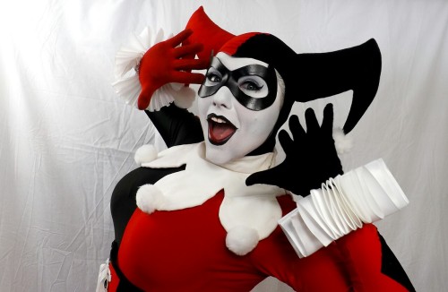 captainimperio:  Some of the photos I took off my sister as Harley Quinn for our photography project!   Go check out her Instagram @danielle_pierson and follow her she a great Harley Quinn 