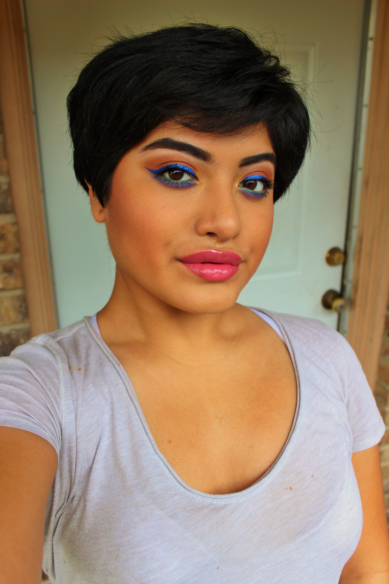 latinahoops:  2015 in selfies tagged by @tiedcherrystemim tagging @lilmazapan @mexicanthighs