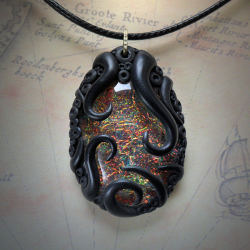 cthulhu-jewellery:  My new iridescent tentacled glass necklaceAvailable to buy now from my website: http://www.cthulhujewellery.com