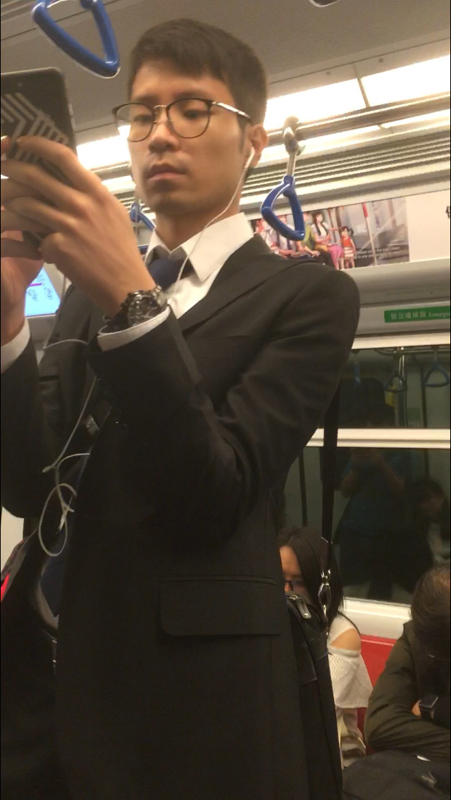 西裝、鞋襪、正裝