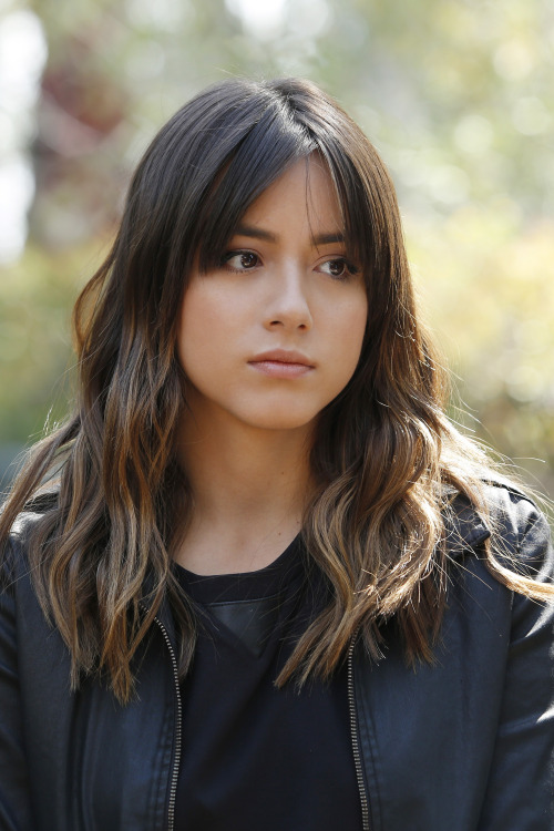 entertainingtheidea:  entertainingtheidea-deactivated:Check out some new stills from Agents of S.H.I.E.L.D. upcoming episodes: above are the ones from the 20th episode of the season, Scars —in which Skye is torn between her loyalty to S.H.I.E.L.D. and