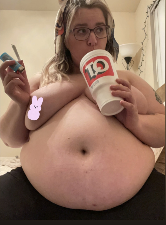 bbwsophieblake:Happy Easter! 20% off my OnlyFans