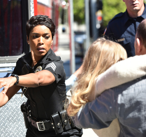 9-1-1: “Pilot” episodic photos