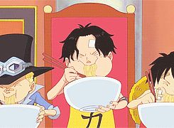 ryuusouken:  One Piece Favorites: Brothers and RamenSabo - So this is ramen?!Luffy
