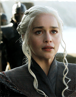daenerystargyen:Daenerys Targaryen in S7 of Game of Thrones.