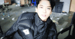 ariifuckincee:  b-y0ngguks: cute youngjae keeping warm^^  RUINING. E V E R Y T H I N G