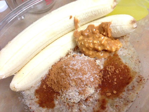 mylife-mylove-mybody:  blogilates:  Here’s my latest recipe for Paleo Banana Almond Muffins! No flour! INGREDIENTS: 1 cup almond flour (I used trader joes brand) 2 ripe bananas ½ cup egg whites 1 Tablespoon almond butter (I didn’t have any