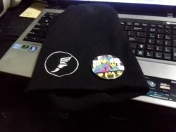 And now my Trouble Maker&rsquo;s Tossle Cap came in the mail as well. I put my favorite pin on it. Now I got to wait for the Valve pins to come in and It&rsquo;ll be complete. Shame the summer heat will keep me from wearing this outside otherwise i&rsquo;