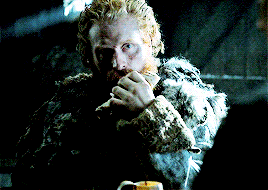 gifsofgot:Tormund Giantsbane: Ｉ ∟ＯⅤ∈ Υ〇∪…..φ(｡･ω･｡ )Brienne of Tarth: (☉д⊙)