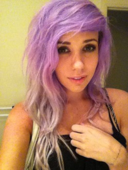 Charalanahzard:  Okay, Better Photo: My Idea Of A Good Hair Day 