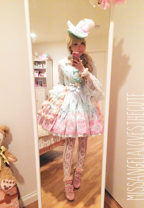 missangelalovesthecute:  My Romantic Rose Letter coord from November for a photoshoot with LAphotone