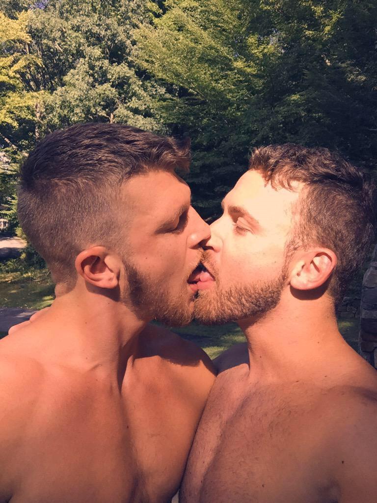 piledriveu:  u bros know how strongly i feel about tag team partners……..esp hairy