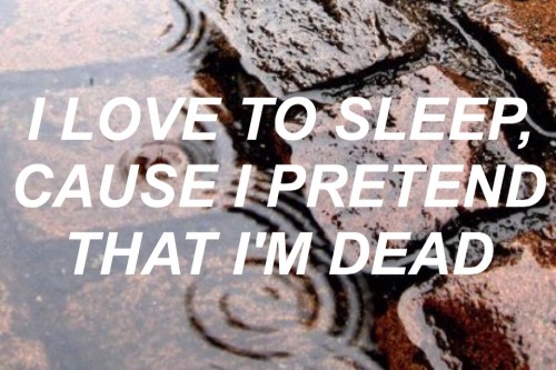 vivre-merveilleusement:“Island of the Misfit Boy” // Front Porch Step Photo Source: WeHeartIt (origi