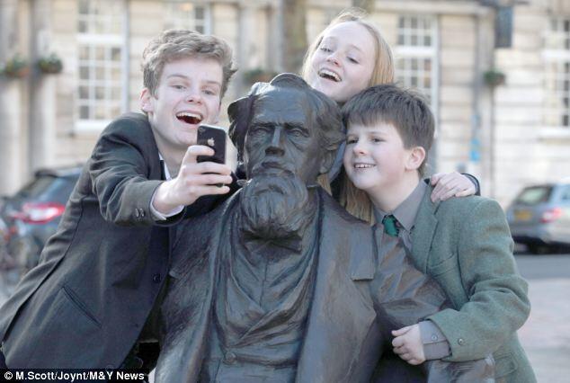 nprbooks:  artjonak:  The great-great-great grandchildren of Dickens take a selfie