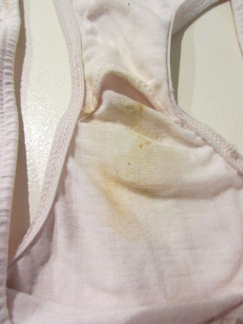 pantyfaggot submitted: mmmm, nice and smelly