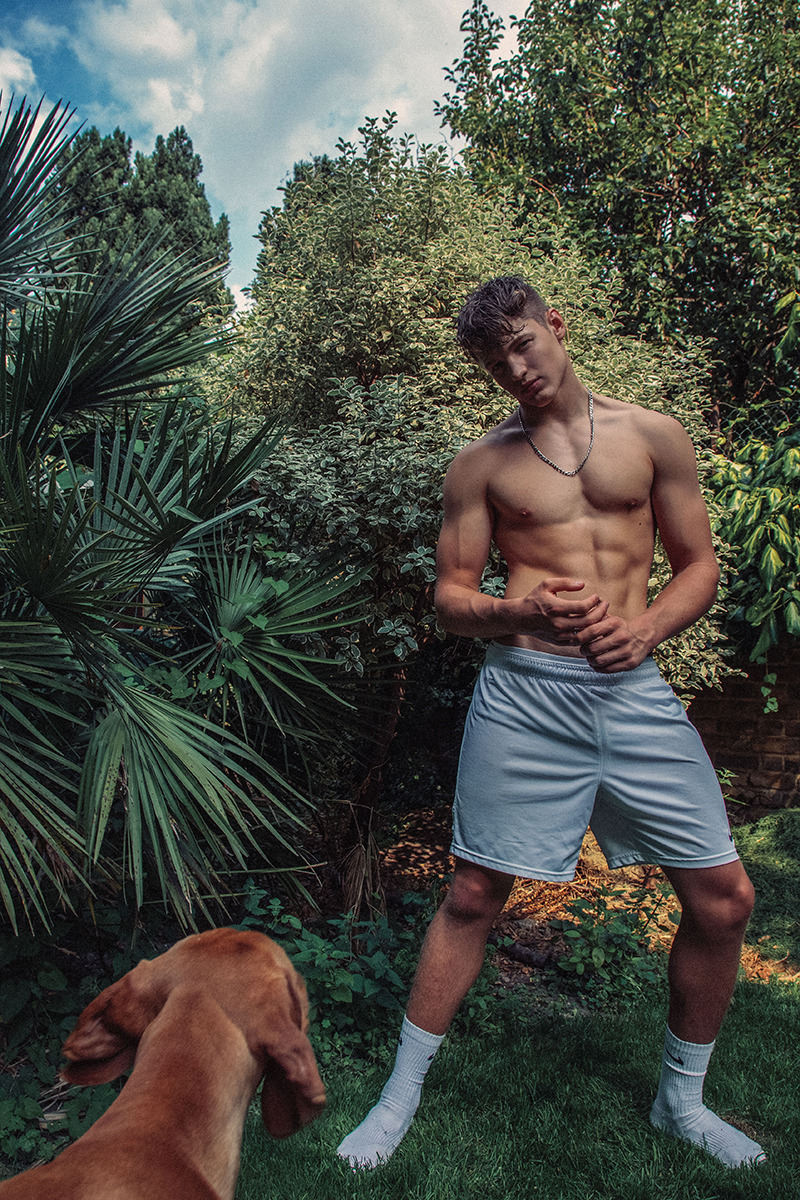 pantelis: Tom http://coitusmagazine.com/tom-by-pantelis-coitus-online/ 