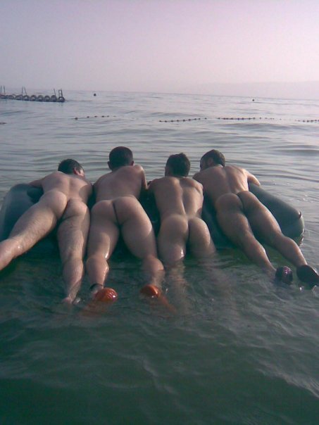 ultraboyhunter:  Daddy Says: Happy Thursday’s Children!  Thursday’s Child may have far to go, but he never has to go alone.