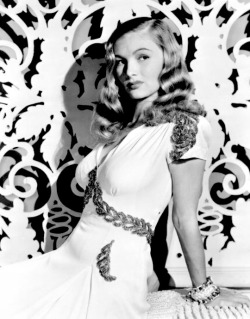 missveronicalakes:  Veronica Lake in the 1940s. 