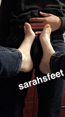 sarahsfeet:  Daddy has a lot of homework