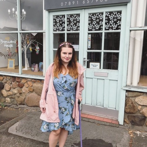thefibrodiaries: This is the most confidant and beautiful I’ve felt using my cane and honestly