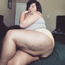 helloimbabs:  For the ass lovers  Hi babe I&rsquo;m PETER from uk single have to say it&rsquo;s a real pleasure seeing beauty as yours not like them size 0 don&rsquo;t do it for me bigger goddess of a woman with big ass boobs and a big belly are so sexy
