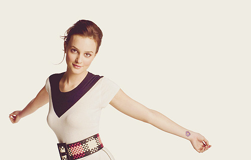 Photoshooot in HQ here.