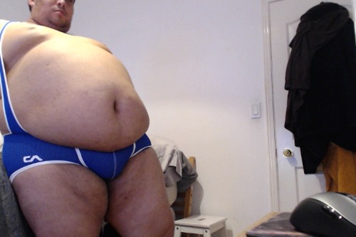 bigfattybc:  New singlet swell as a new bed! :D and room haha more pics to come please let me know what you think ^_^. i was kinda afraid to post more pics after the hateful comments i got last pic set..so be nice or just leave me alone <3 thanks!!