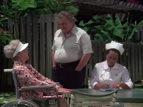 Hawaii Five-O (TV Series) - S8/Ep9, ’Retire in Sunny Hawaii… Forever’ (1975), Charles Durning