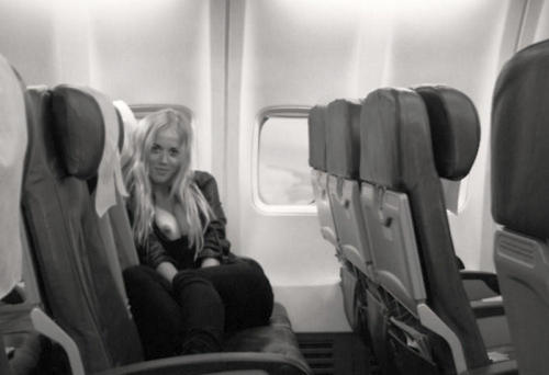 airplanebabes:  Tits on a plane … better than snakes 