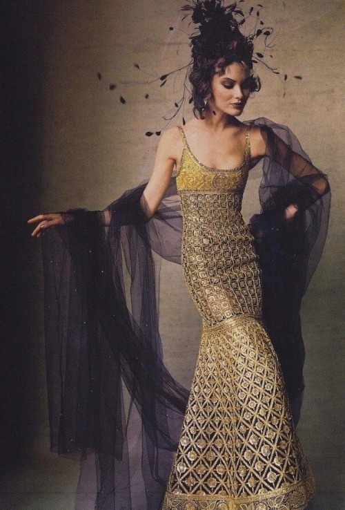 bleachyourself:Shalom Harlow by Irving Penn