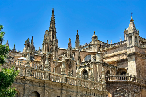 disfrutasevilla:Catedral de Sevilla - Catedral gótica cristiana con mayor superficie del mundo, UNES