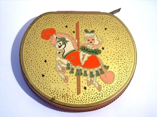 Adorable vintage Annette Honeywell carousel horse powder compact, c. 1950’s. Found on Pinteres