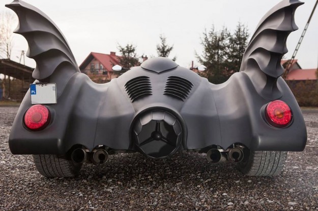 tool13:  uggly:  Bat Cycle by Game Over Cycles  I need this!