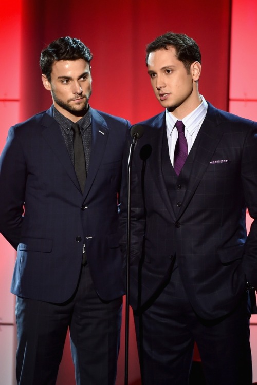 XXX vispreeve:  Jack Falahee and Matt McGorry photo