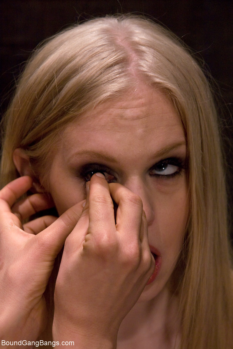 4bdsmsluts:  time for the blacked out contact lenses