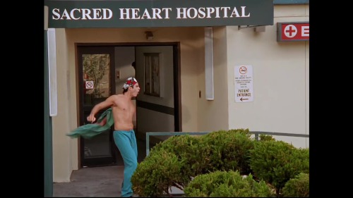 Scrubs S05E03 - part 2 of 2 Turk (Donald Faison) and Todd (Robert Maschio) rip off their tops (with 