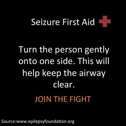 caffiend-queen:ishipphanaf: king-in-yellow: hopephd: Seizure First Aid.  Learn it. Share it. Kn