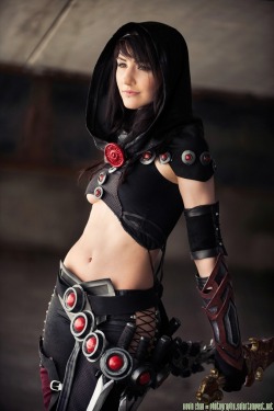 hotcosplaychicks:Guild Wars 2: Thief by luxxlo