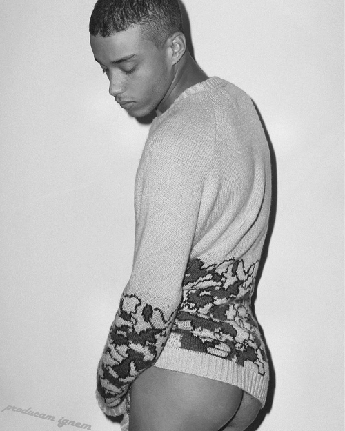 ohthentic:  zwollenwood:  Tyler Wright   Oh