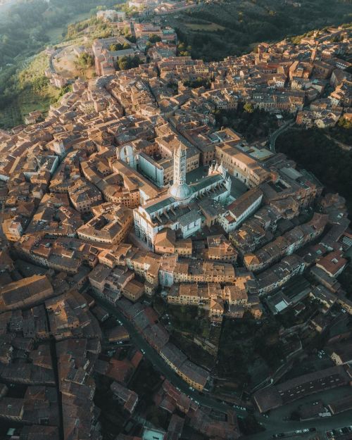  Siena, Italy by giuliogroebert
