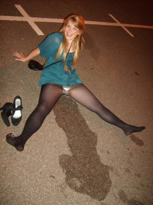 Porn photo Urinated pantyhose