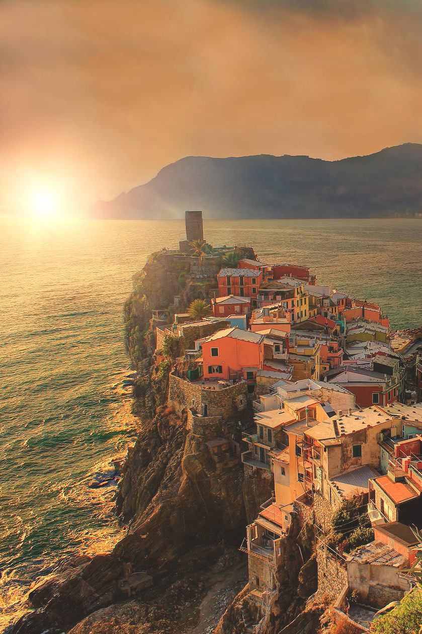 wnderlst:  Cinque Terre, Italy  