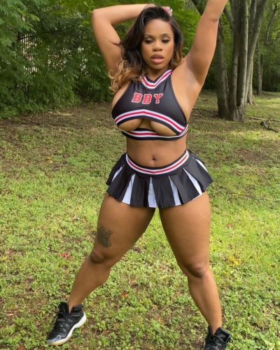 mrazzoholic:We want Dominique we want Dominique eat her up eat her up RAH RAH RAH!!!😋😋🍑